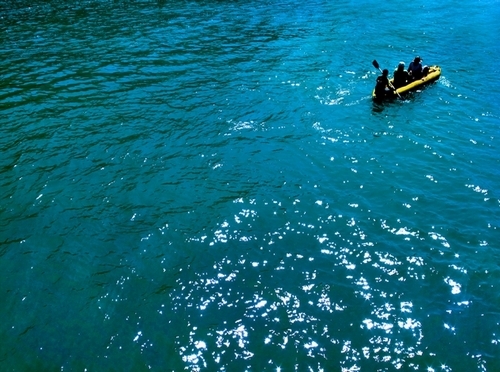 碧波荡漾的海水