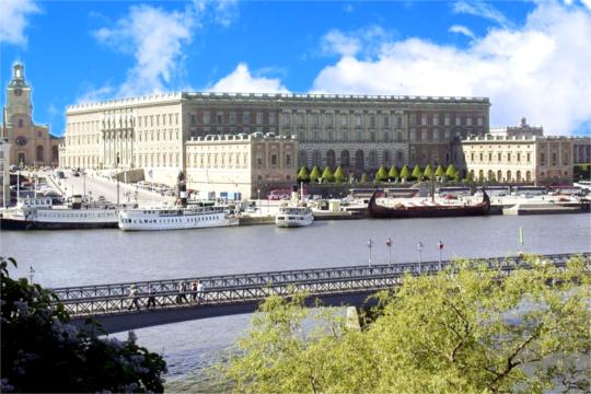 斯德哥尔摩瑞典王宫旅游,瑞典王宫景点介绍,门