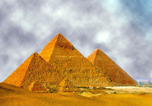 埃及金字塔 撒向大地的光芒图片