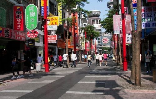 走在流行前沿的台北西门町图片
