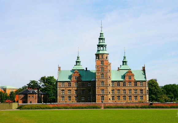 丹麦首都是哪里，有什么著名的景点