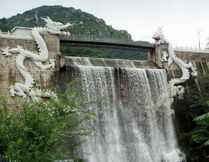 密云旅游指南 > 密云白龙潭门票多少钱  白龙潭风景区位于 密云水库