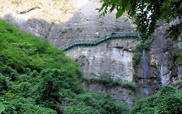 【东湖港自然风景区】十渡东湖港旅游攻略_门票_农家院_好玩吗-北京中国国旅